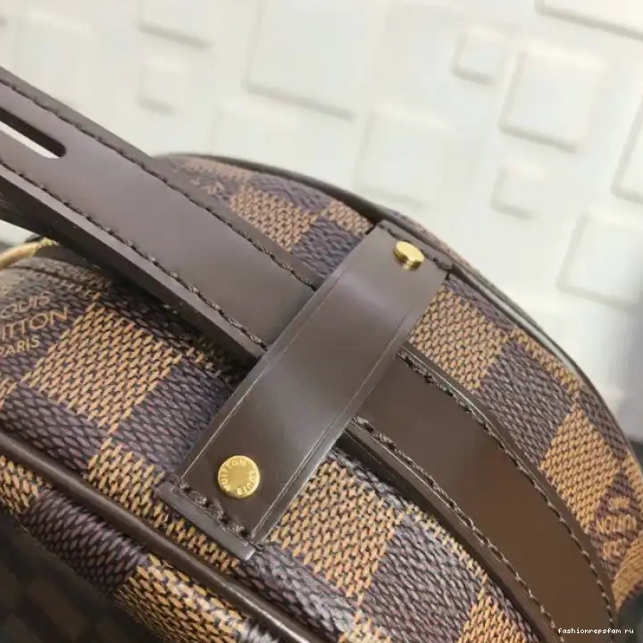 Fashionrepsfam ru 20DJ570080 LV Bags 0731